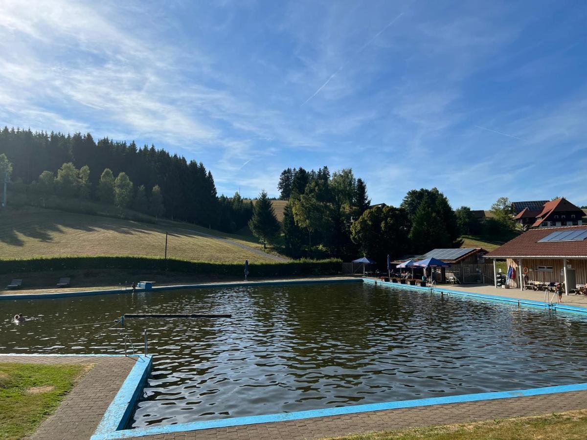 Apartment Annis Panoramablick Pool Sauna Tennis Schonach im Schwarzwald Buitenkant foto